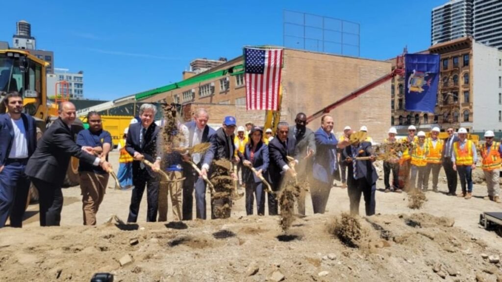 Espaillat y Hochul dan inicio a la Fase II de la expansión del Metro de la Segunda Avenida en Nueva York
