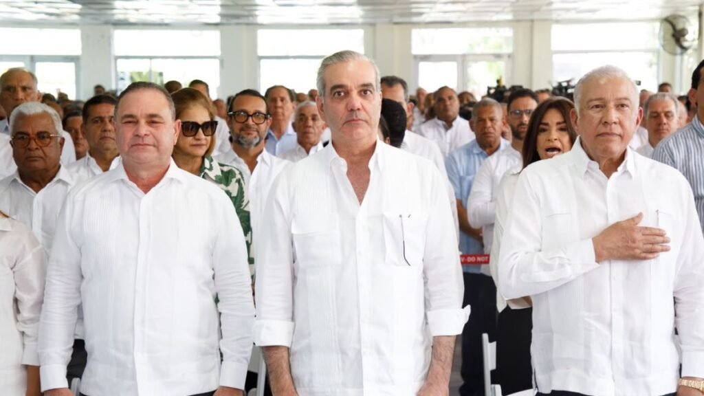 Presidente Abinader agradece el compromiso del sector agropecuario y afirma que el reconocimiento de la FAO pertenece a todo el pueblo dominicano, especialmente a hombres y mujeres que trabajan día a día en el campo